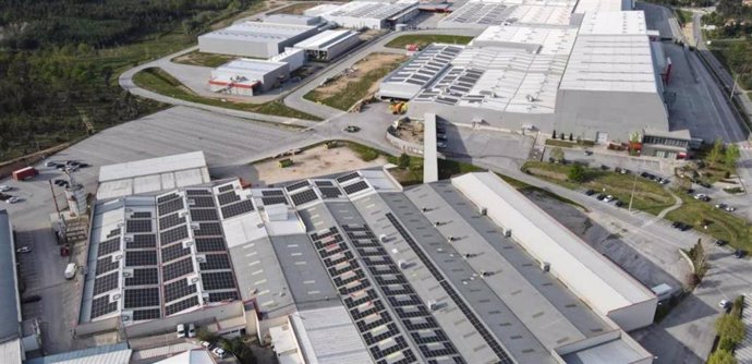 Endesa X pone en servicio seis plantas solares de autoconsumo para el Grupo Aquinos en Portugal