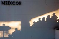 Concentración en el centro de salud del Polígono Sur (Sevilla) tras la agresión "física y verbal" a una doctora