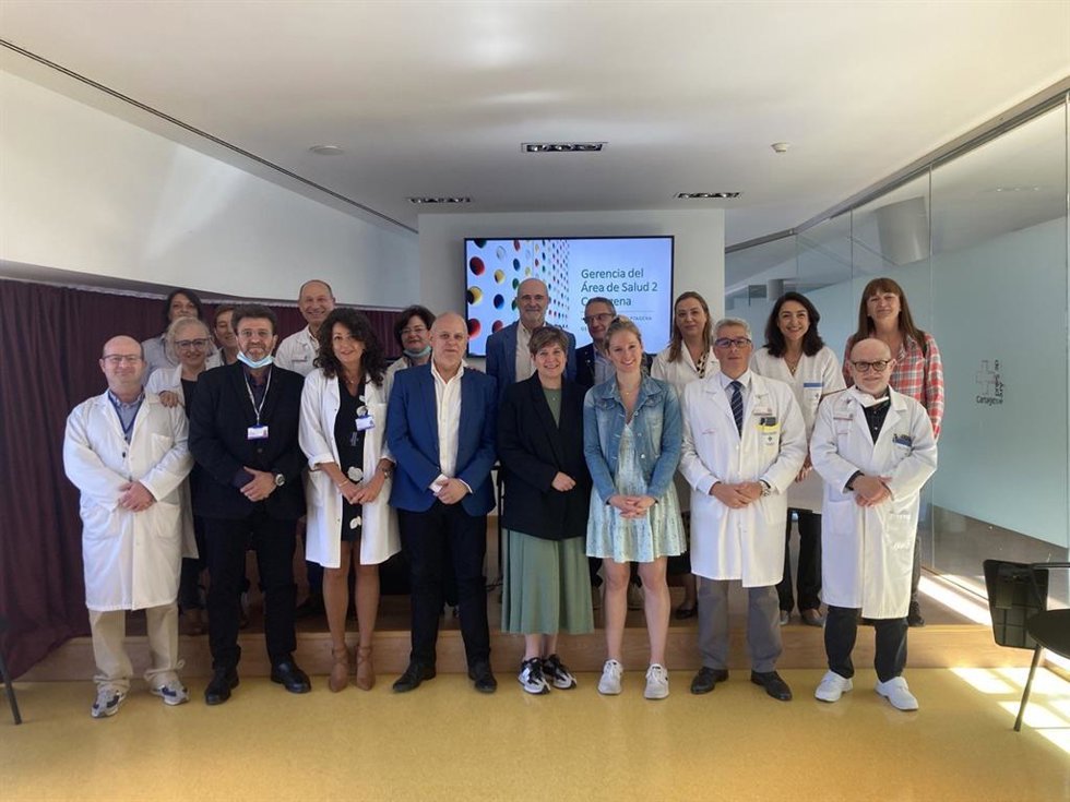 El gerente del Área de Salud de Cartagena, José Sedes Romero, junto a parte del quipo directivo del Área de Salud, recibe al gerente del Área VII, Ángel Baeza y parte de su equipo directivo y a las dos directivas europeas de Austria y Dinamarca