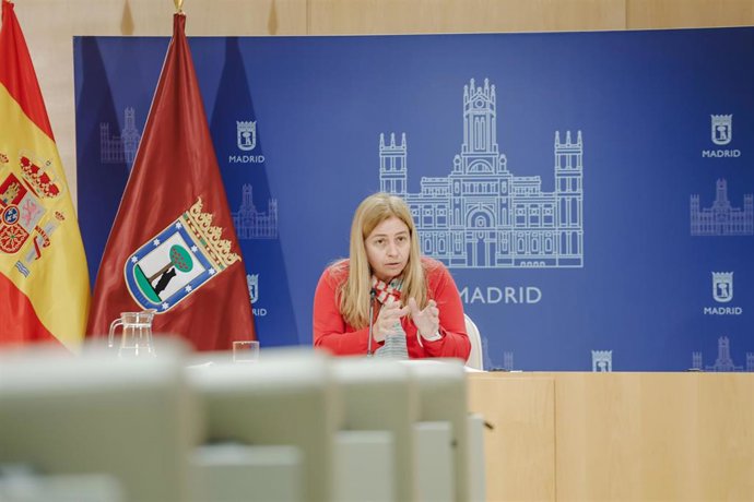 Archivo - La portavoz municipal y delegada del Área de Seguridad y Emergencias del Ayuntamiento de Madrid, Inmaculada Sanz, ofrece una rueda de prensa en el consistorio madrileño