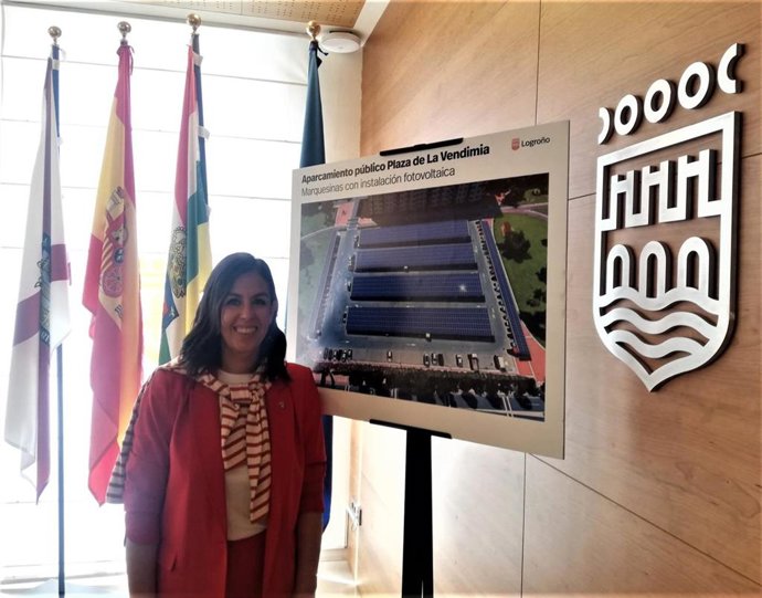 Esmeralda Campos, con una simulación del proyecto