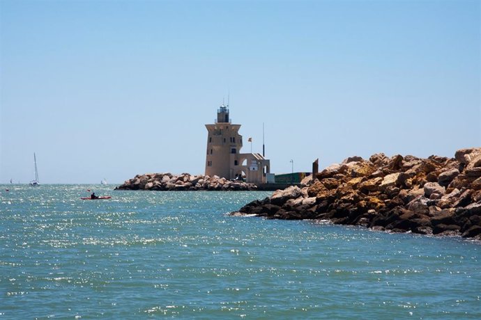 Puerto Sherry instala una boya oceanográfica para recopilar datos y mejorar la protección del mar