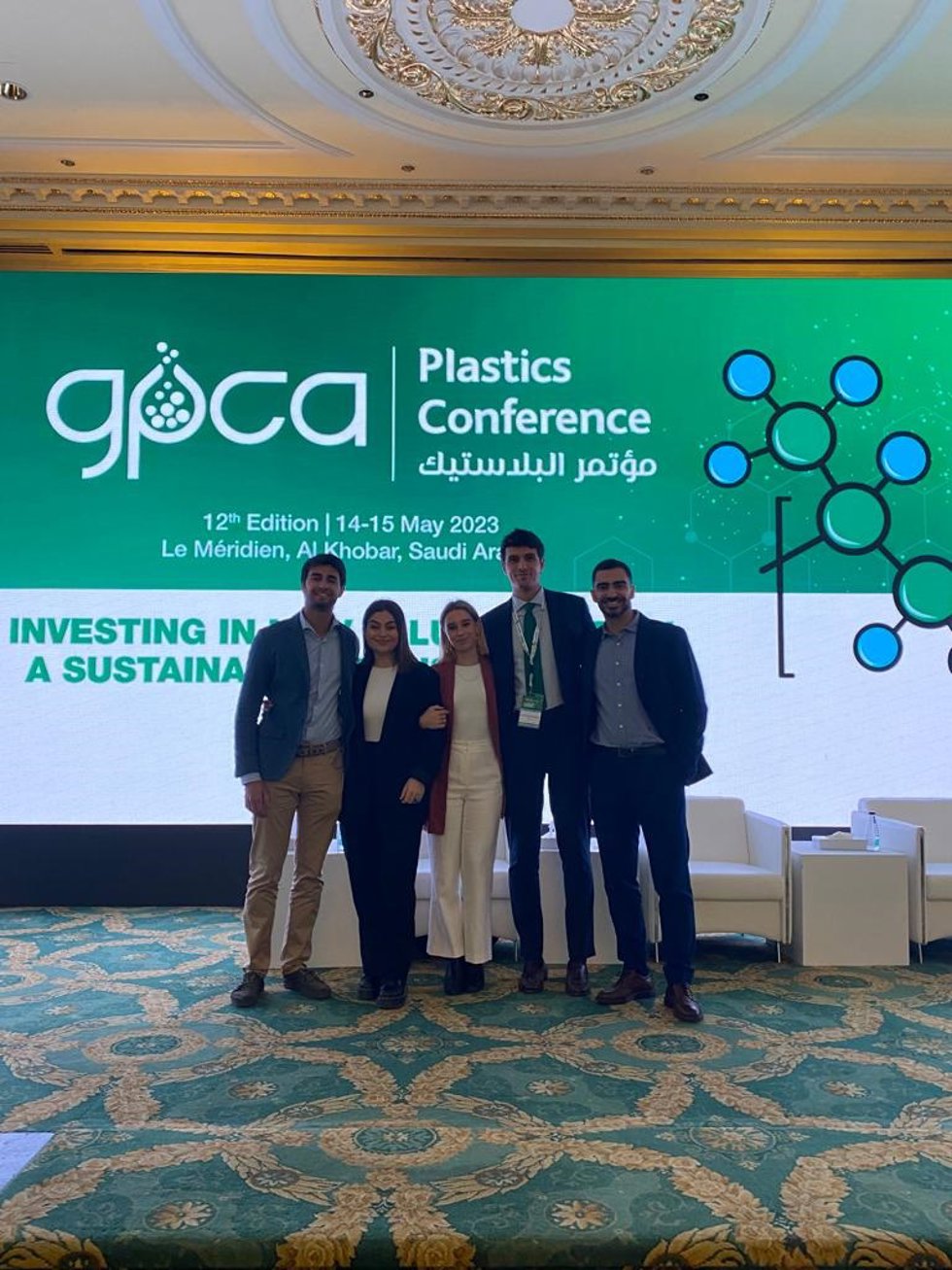 Carlos Casal y Javier Martínez,  junto a su equipo formado por Elena González, Jorge González y Maitena Pemán, han sido proclamados ganadores del concurso internacional de diseño y sostenibilidad (Circula-THON), celebrado en Arabia Saudí.