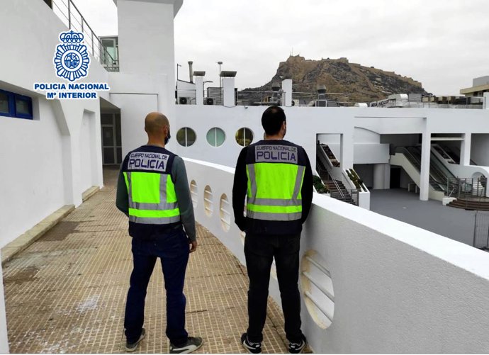 Nota De Premsa: "Detinguts Els Tres Presumptes Autors D'Un Robatori Amb Violncia Amb La Tcnica Del Matalleó Per la Policia Nacional"