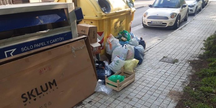 Contenedores de basura en Utrera, Sevilla.