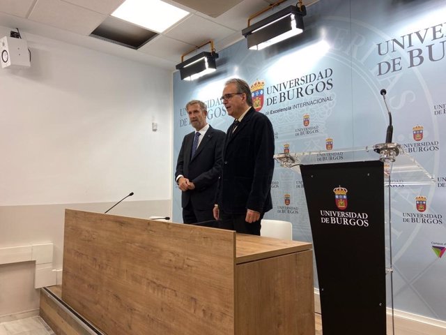 El rector de la UBU, Manuel Pérez Mateos, y el ministro de Universidades, Joan Subirats.