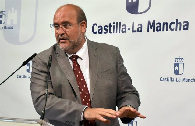 El vicepresidente regional, José Luis Martínez Guijarro, en rueda de prensa.