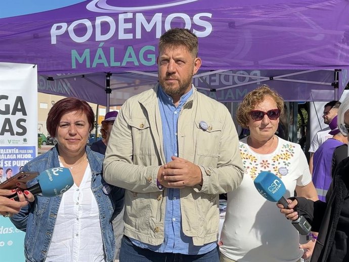 El número 2 de la lista de Con Málaga, Nicolás Sguiglia, atiende a los medios