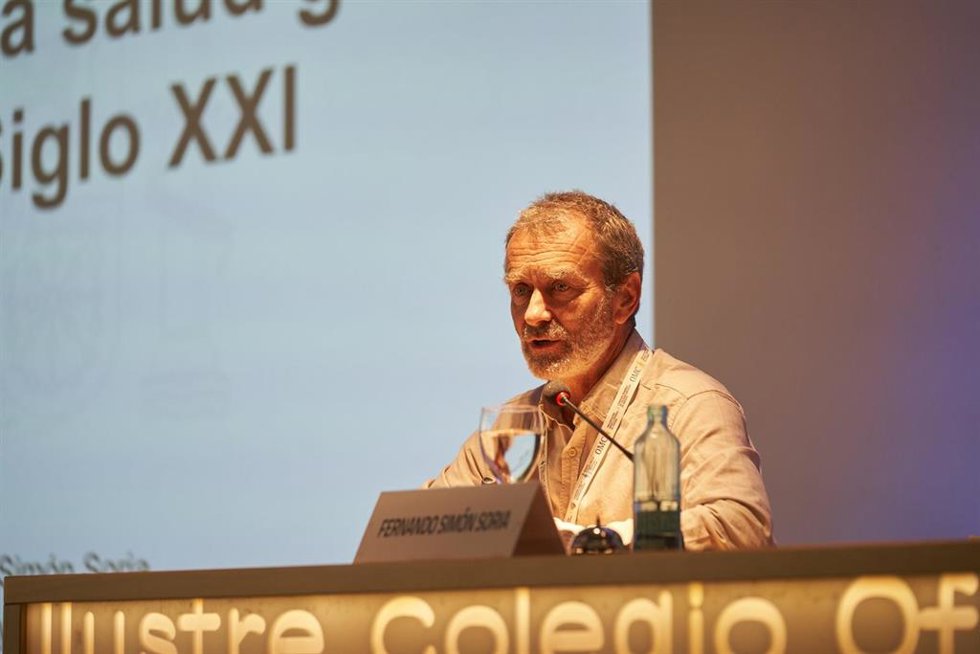El director del Centro de Coordinación de Alertas del Ministerio de Sanidad, Fernando Simón, en el IV Congreso de Cooperación Internacional de la OMC 'Cambio climático y salud global', celebrado en Valncia