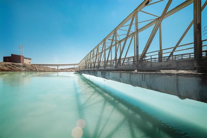 Espesdor de aguas de la mina de Riotinto (Huelva).