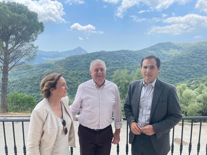 Nieto en una visita al municipio de Benarrabá