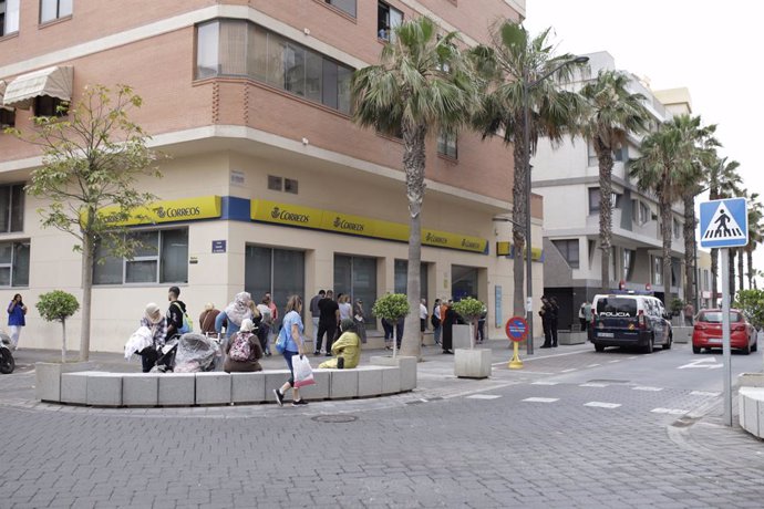 Una oficina de correos, a 17 de mayo de 2023, en Melilla (España). El lunes 15 de mayo, Vox presentó ante la Junta Electoral Provincial un escrito en el que solicita la suspensión del voto por correo en la ciudad de Melilla denunciando supuestas "irregula