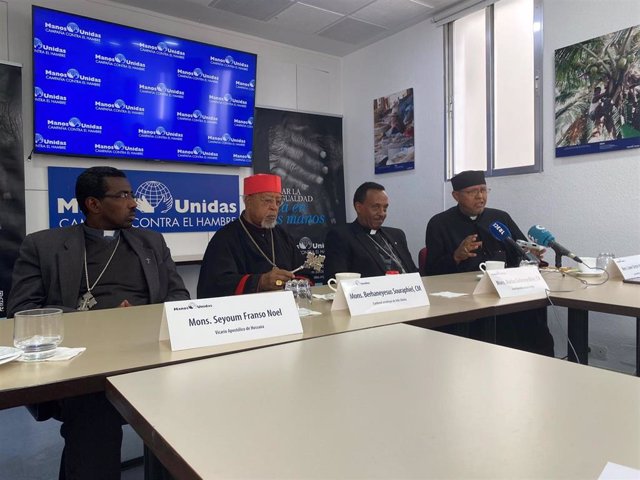 Obispos etíopes en la sede de Manos Unidas por el Día de África