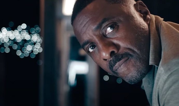 Idris Elba se marca un Jack Bauer de altos vuelos en el asfixiante tráiler de Secuestro en el aire