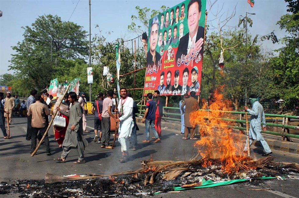 Protestas en Lahore por la detención del ex primer ministro paquistaní Imran Jan