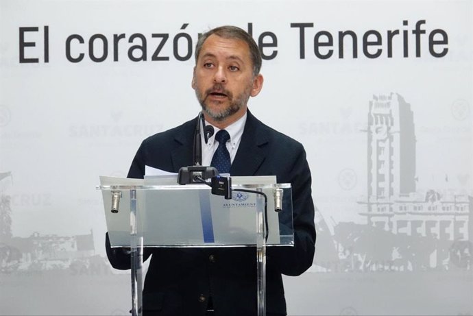 El alcalde de Santa Cruz de Tenerife, José Manuel Bermúdez, en rueda de prensa