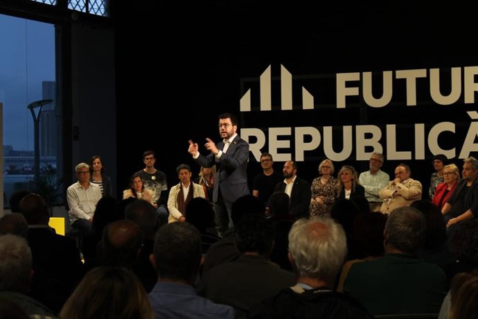 El presidente Pere Aragons durante el acto en Tarragona.