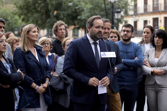 El candidato del PP a la Presidencia de Castilla-La Mancha, Paco Núñez, en Toledo