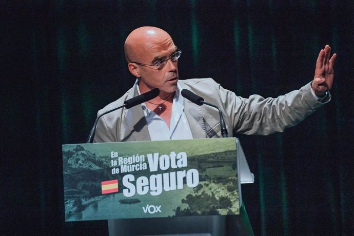 El vicepresidente de VOX Jorge Buxadé en Alcantarilla