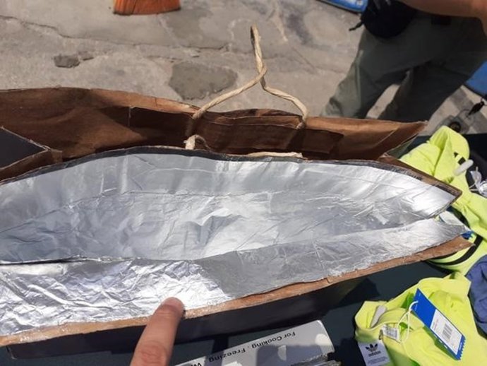 Detenidas dos mujeres en un centro comercial que habían sustraído más de 70 prendas con 'bolsas faraday'