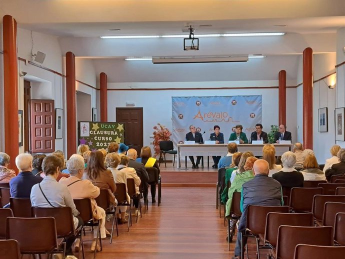 Clausura del programa universitario de la UCAV de la Experiencia en Arévalo.