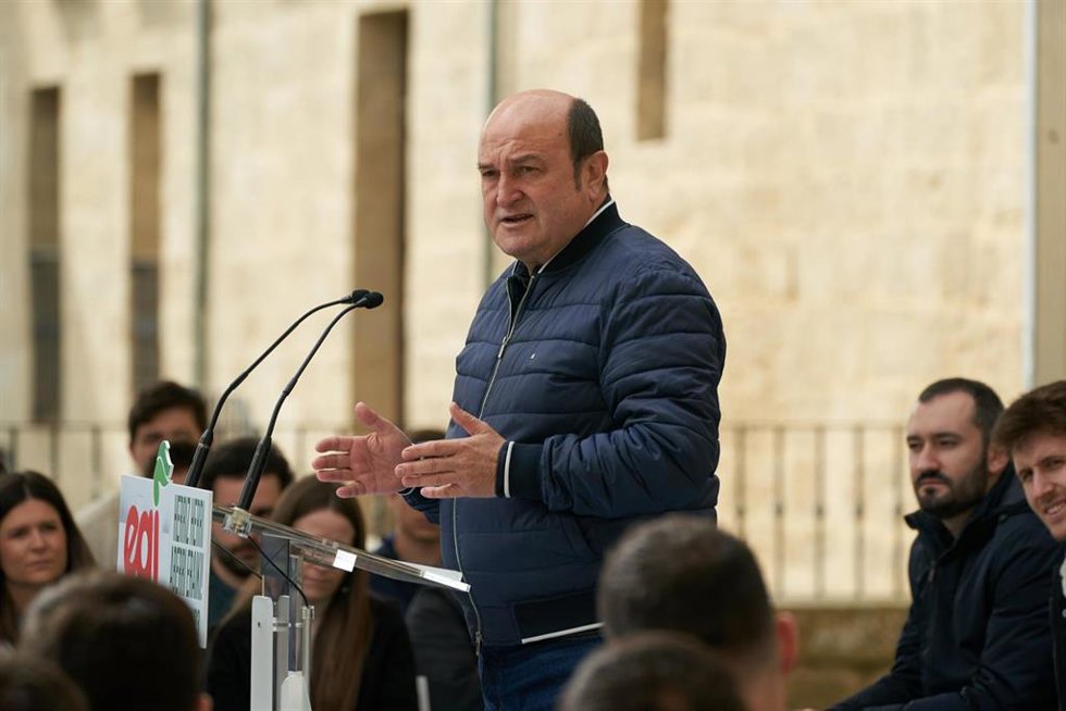 Archivo - El presidente del PNV y del Euzkadi Buru Batzaren (EBB), Andoni Ortuzar