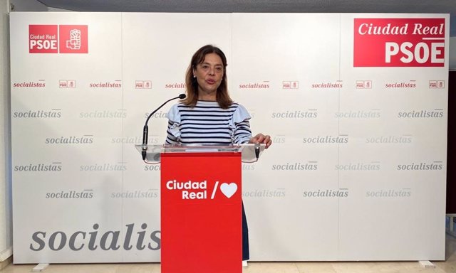 La candidata del PSOE a la Alcaldía de Ciudad Real, Pilar Zamora, en rueda de prensa.