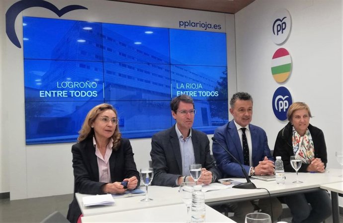 María Martín, Gonzalo Capellán, Conrado Escobar y Leonor González-Menorca, en la comparecencia hoy ante los medios en campaña