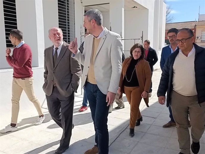 Villalobos en una visita a Fuentes de Andalucía