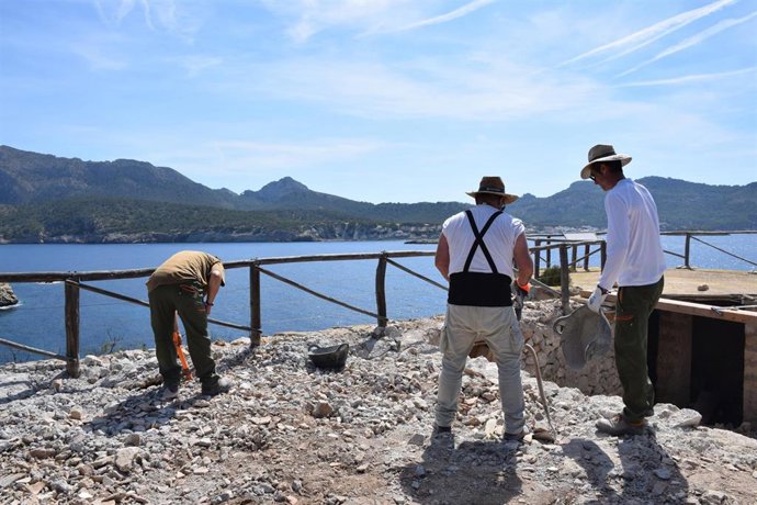 Comienzan las obras de restauración del mirador de na Miranda.
