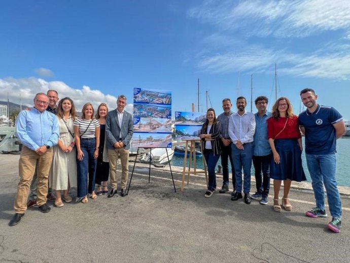 El secretario general del PSOE de Benalmádena (Málaga) y candidato socialista a la Alcaldía, Víctor Navas, ha anunciado este viernes que el Ayuntamiento acaba de renovar la concesión para la gestión del Puerto Deportivo por un periodo de 25 años.