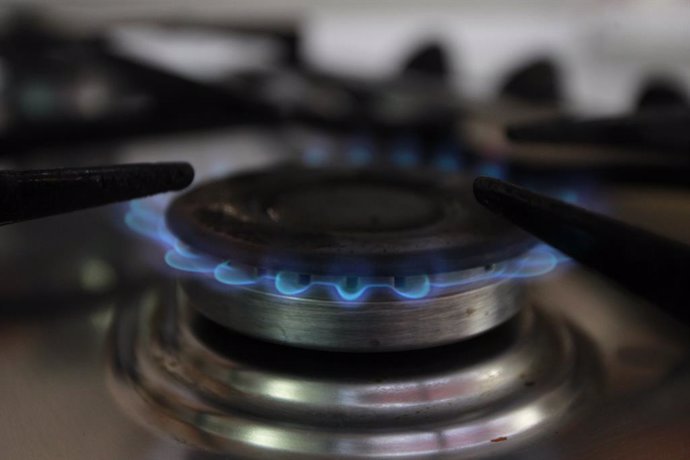 Archivo - Gas, cuina de gas, gas natural (recurs)