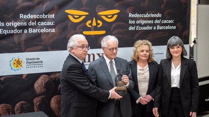 El Museo de la Xocolata de Barcelona recibe el hallazgo arqueológico que sitúa el origen del cacao en Ecuador