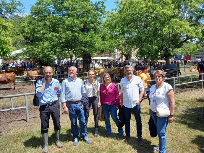 Foto Y Audio Consejero Medio Rural En La Feria Ganadera De Corao
