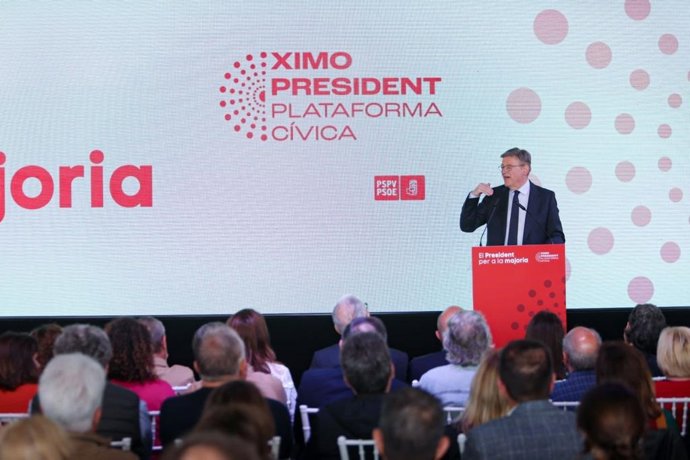 El president de la Generalitat i candidat socialista a la reelecció, Ximo Puig, en un acte organitzat per la plataforma cívica 'Ximo President'