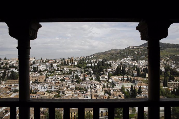 Archivo - Vistas de Granada desde la Alhambra. Archivo.