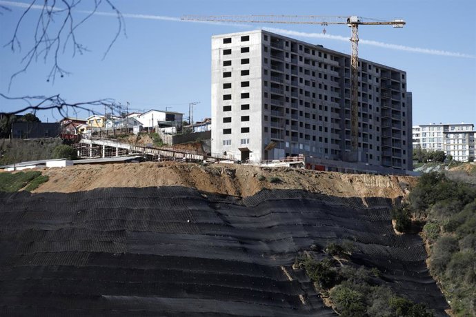 Vina del Mar, 26 de mayo de 2023. La Corte Suprema autorizo a la inmobiliaria Los Silos III para culminar los trabajos del condominio Borinquen que fueron paralizados por un recurso de proteccion presentado por la alcaldia.  Andres Pina/Aton Chile