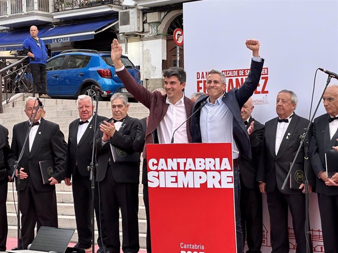 Acto de cierre de campaña del PSOE de Cantabria y Santander