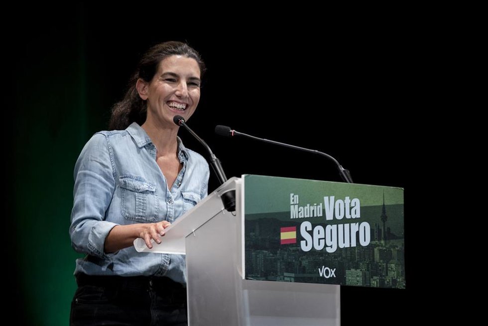 La candidata de VOX a la Presidencia de la Comunidad de Madrid, Rocío Monasterio, interviene durante el último acto de campaña en el distrito de Latina, a 26 de mayo de 2023, en Madrid (España). El acto se celebra de cara a las próximas elecciones munic