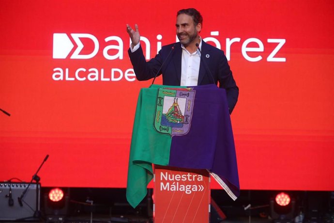 El candidato del PSOE a la Alcaldía de Málaga, Daniel Pérez, en el acto de fin de campaña.