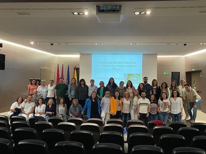 Profesionales de cuidados paliativos se reúnen en el Hospital Santa Lucía para mejorar la atención a pacientes