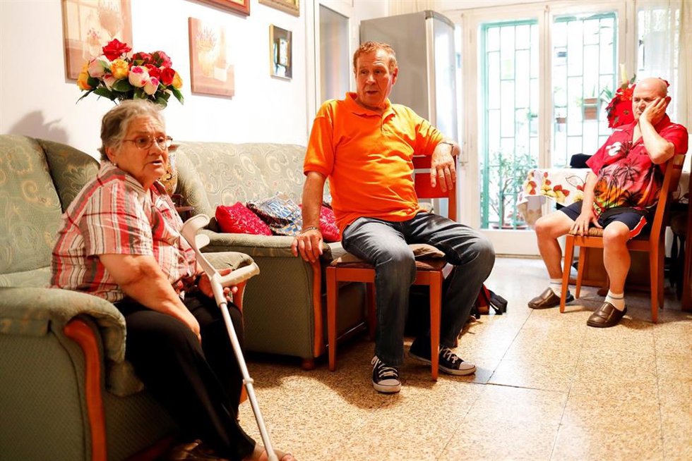 Archivo - Personas dependientes