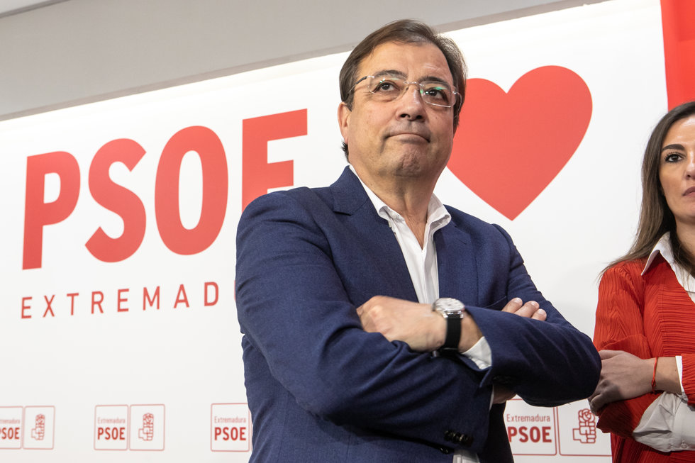 El presidente extremeño en funciones, Guillermo Fernández Vara, durante la reunión del Comité Ejecutivo Regional del PSOE de Extremadura, en la sede regional del PSOE