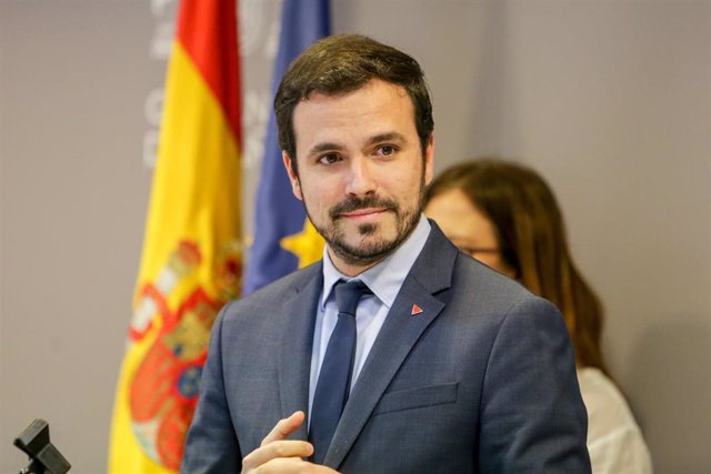 Archivo - El ministro de Consumo, Alberto Garzón, durante la rueda de prensa de presentación del proyecto de Real Decreto de Comunicaciones Comerciales de las Actividades del Juego, en Madrid (España), a 21 de febrero de 2020.