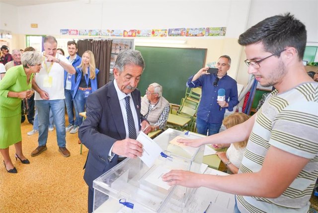 El presidente de Cantabria y candidato a la reelección por el PRC, Miguel Ángel Revilla