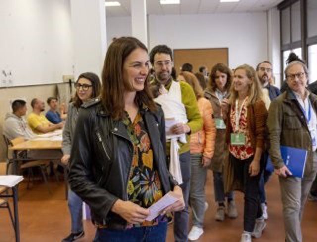 La candidata de Más Madrid a la Alcaldía, Rita Maestre, ejerce su derecho al voto