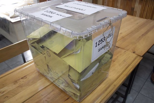 May 14, 2023, Bolu, Turkey: A Ballot box belonging to the Supreme Election Board of Türkiye seen at Canip Baysal Highschool poll station during Turkey general election.
