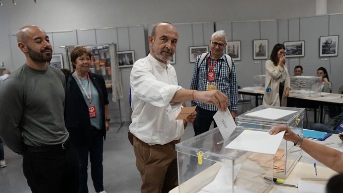 El candidato de Esquerra Unida - Unides Podem a la Alcaldía de Alicante, Manolo Copé