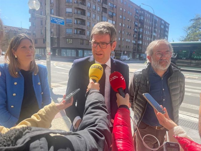 Archivo - El alcalde, Gorka Urtaran,