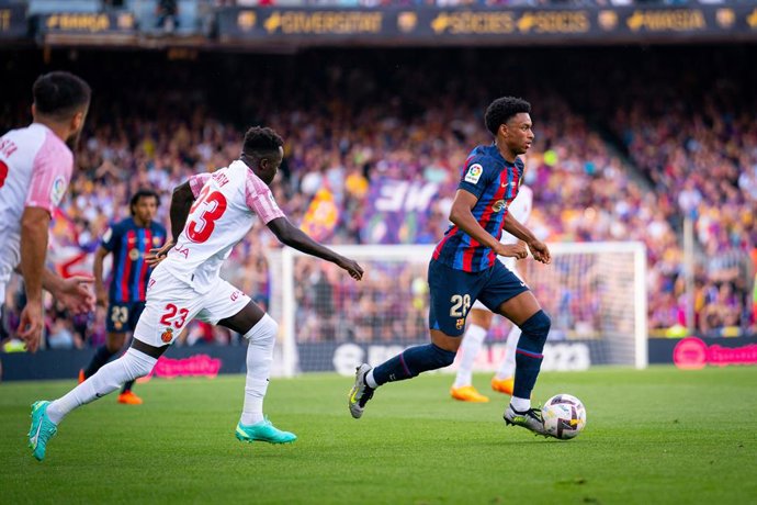 El lateral del FC Barcelona Alejandro Balde 